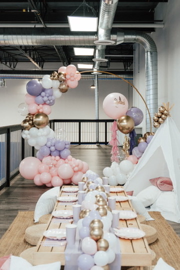 thrive-gymnastics-aurora-birthday-party-balloon-arch-table-teepee thrive gymnastics aurora birthday party balloon arch table teepee